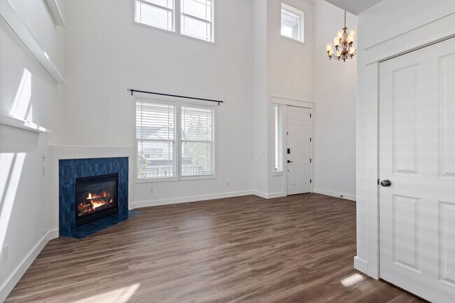 Building Photo - 14081 SW Viewpoint Ct