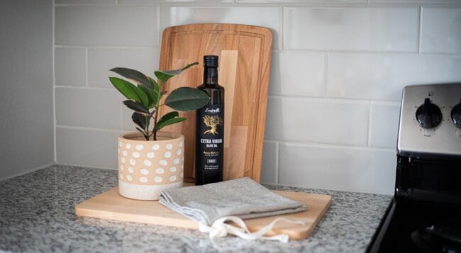 Primary Photo - 12111 S Main St