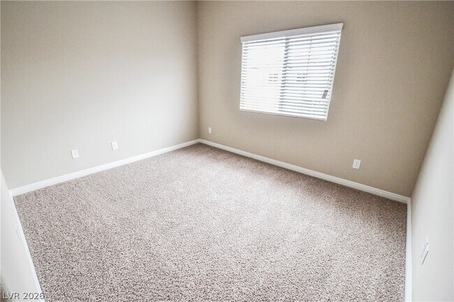 Building Photo - 9422 Sand Tiger Ave