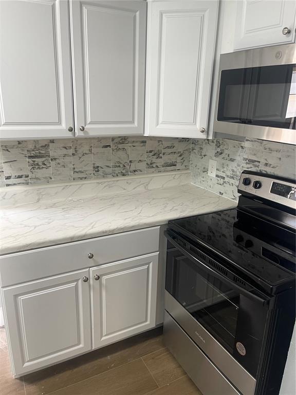 Building Photo - 735 18th St S