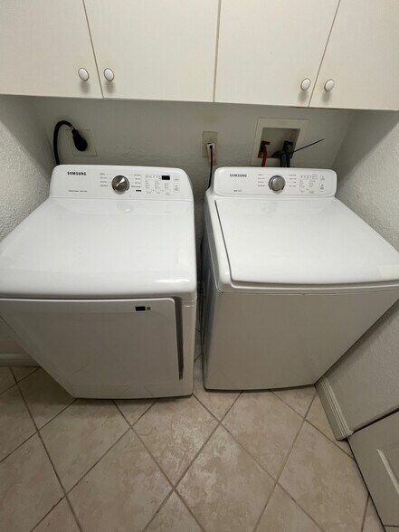 Laundry room - 10710 NW 66th St