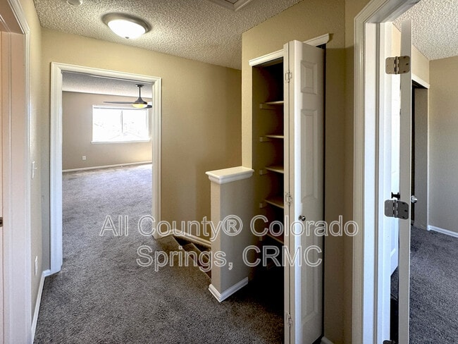 Building Photo - 5048 Weaver Dr