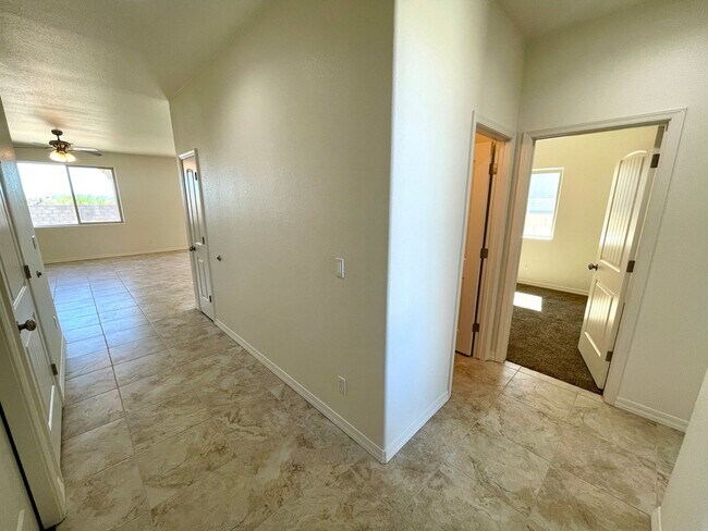 Building Photo - New 2024 Built 3 Bedroom Home with Beautif...