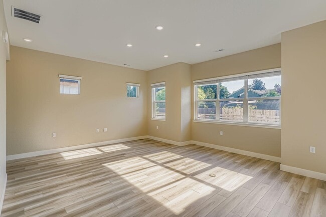 Building Photo - 2502 Colt Wy