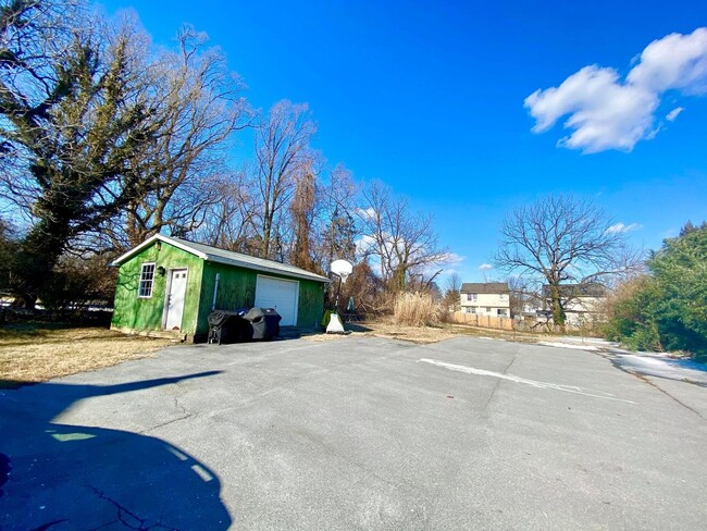 Building Photo - Catonsville Duplex Home for rent