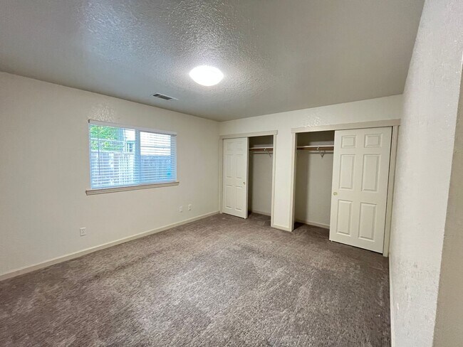 Building Photo - 3361 Edgewood Rd