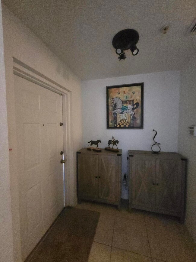 Building Photo - 1113 Shoma Dr