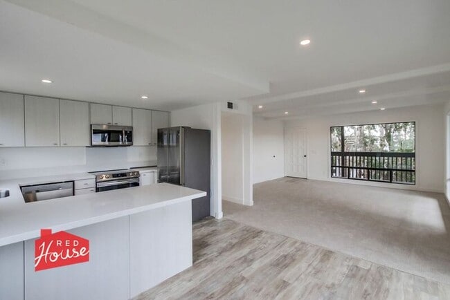 Building Photo - 408 Bristol Rd