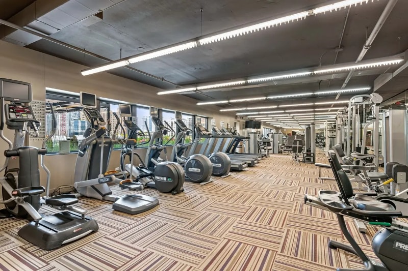 Building Photo - 30 E Huron St