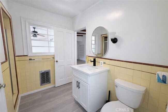 Building Photo - 18 Woodland Ln