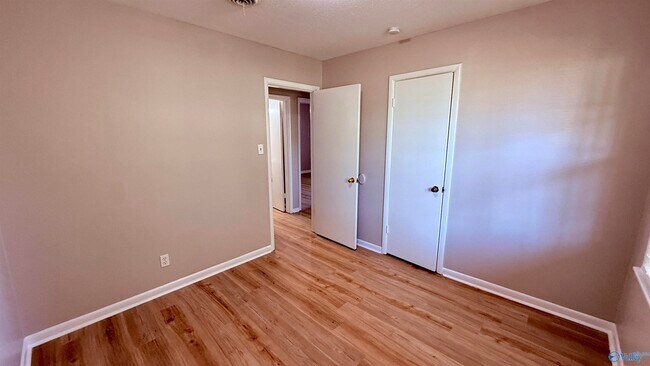 Building Photo - 105 Superior Ave SE