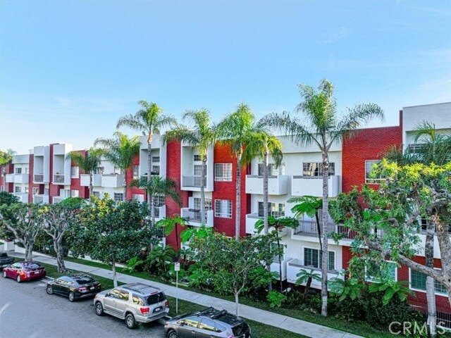 Building Photo - 10650 Kinnard Ave