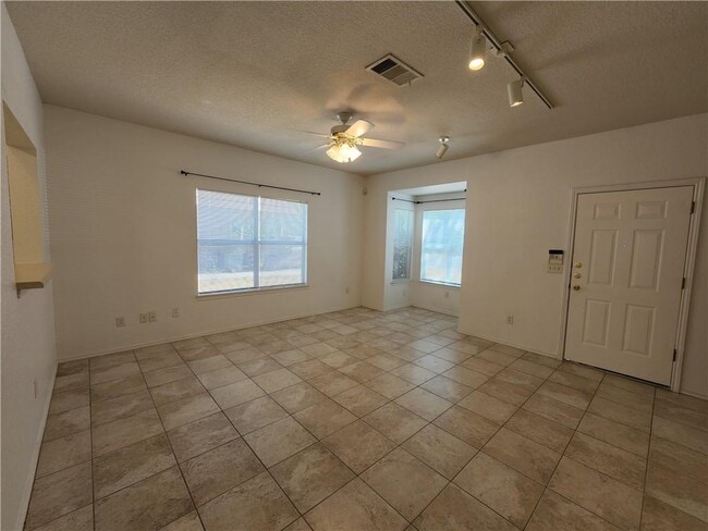 Building Photo - 304 Windridge Village Cove