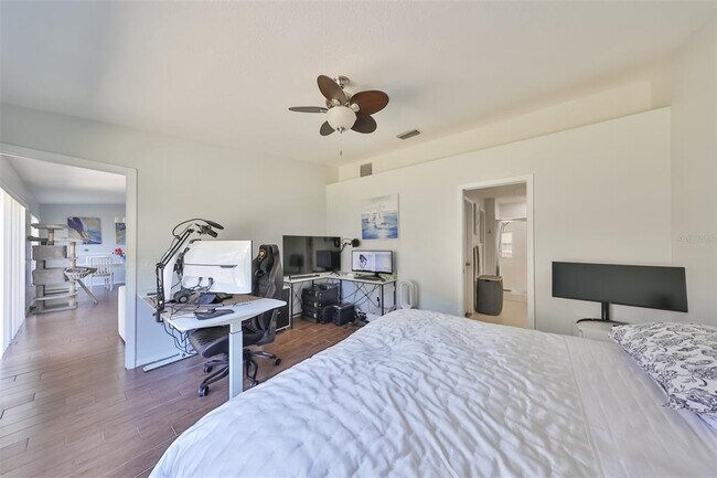 Building Photo - 1204 Sawdust Ct