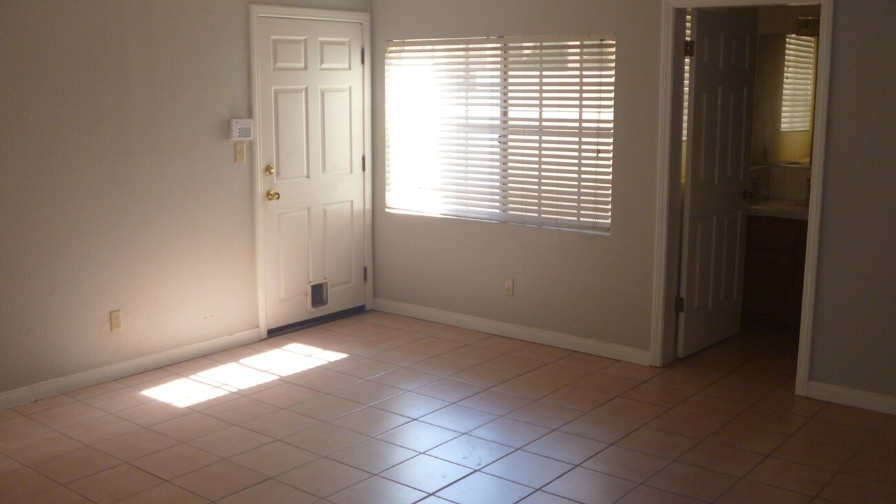 BEDROOM#4: LEADING TO GARAGE - 2106 Clark Ln