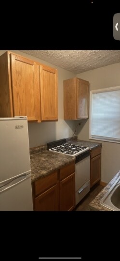Building Photo - 837 Tisdale Ave
