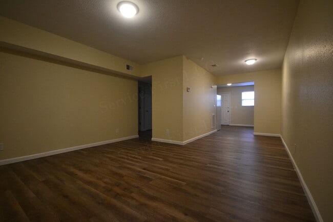 Building Photo - Pike Apartments