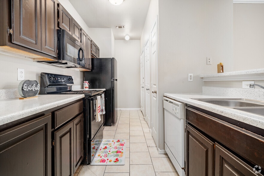 Primary Photo - Houston Street Townhomes