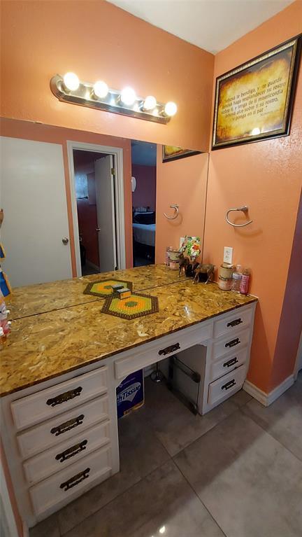 Building Photo - 2303 Dover Rd