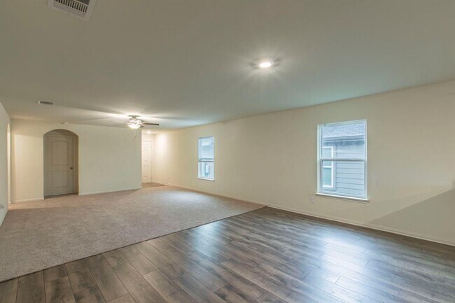 Building Photo - 136 Allington Cir