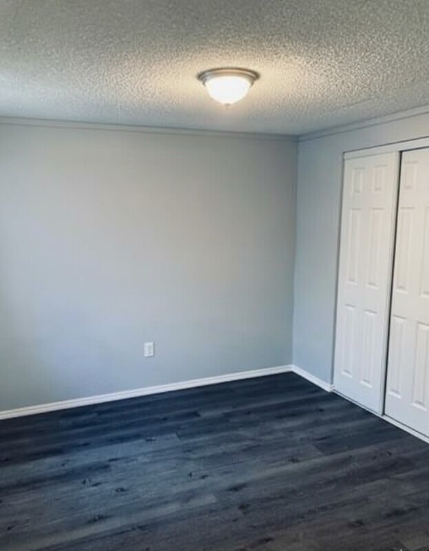 Building Photo - 5024 Emerson Ave S