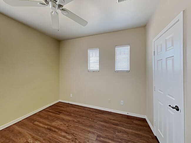 Building Photo - 30308 N 71st Ln