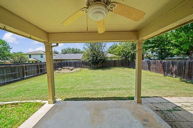 Building Photo - Spacious Cibolo Home Near Steele High School - Realtor Commission: $500