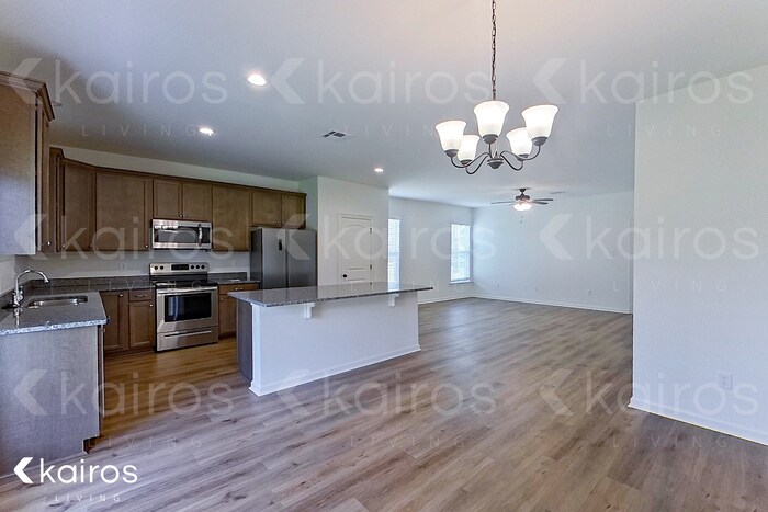 Building Photo - 100 Teddy Ln