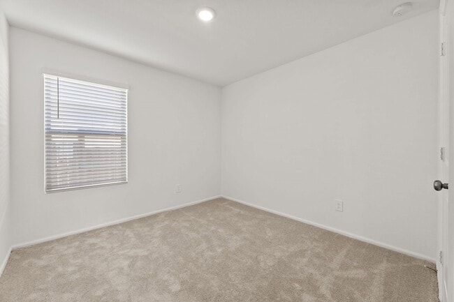 Building Photo - 17747 Pemswood Dr