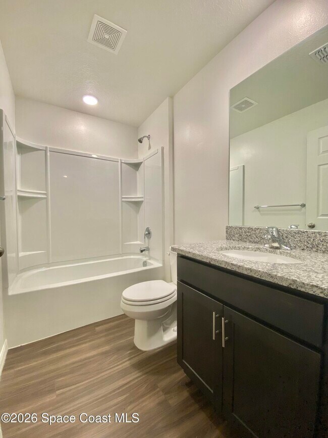 Building Photo - 1210 Dania Cir