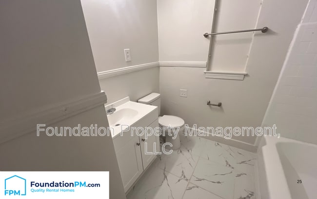 Building Photo - 2143 Vollintine Ave