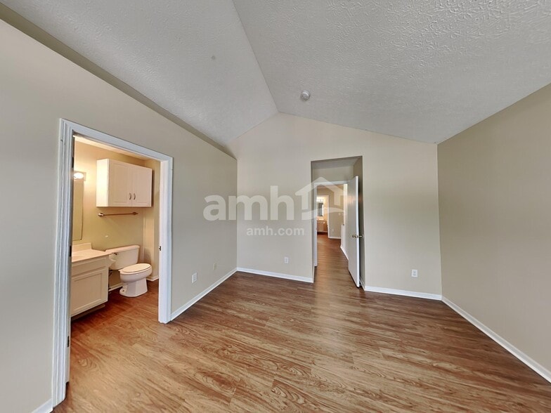 Building Photo - 2268 Maribeth Pl