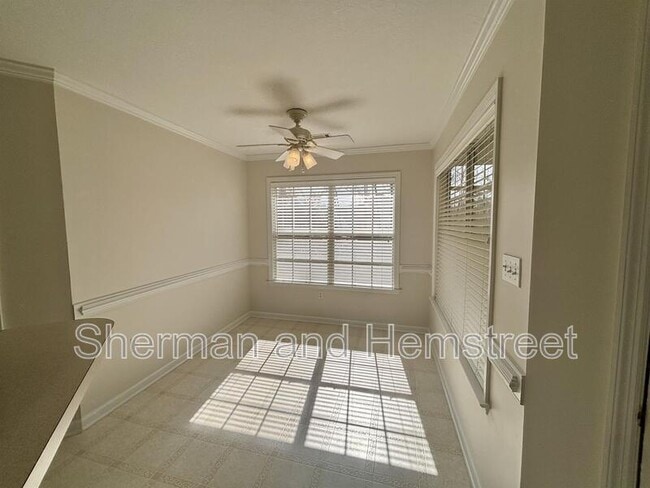 Building Photo - 389 Sandleton Way