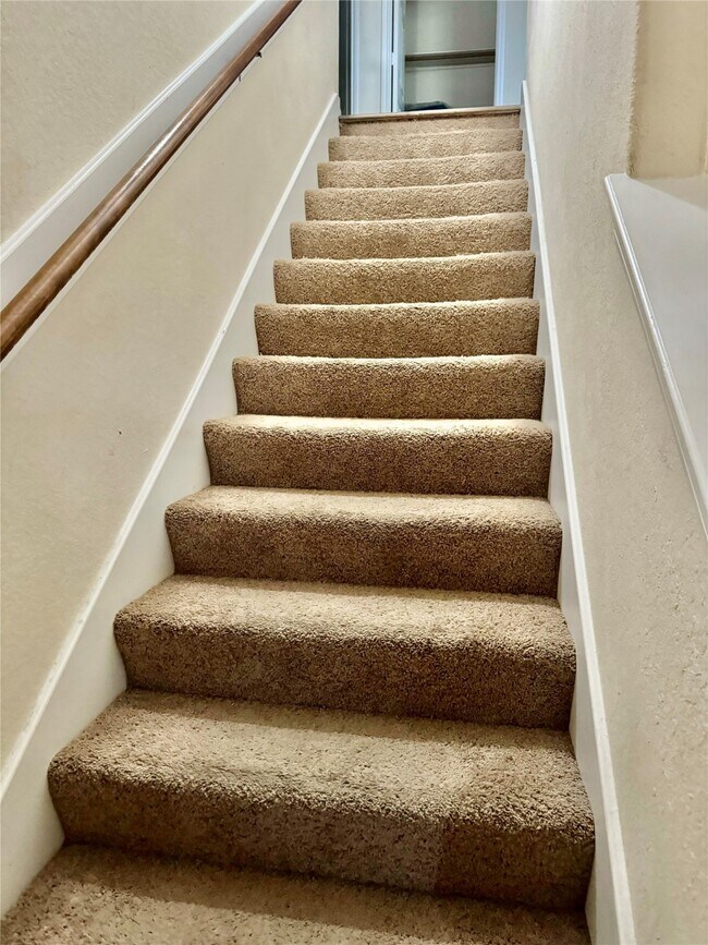 Building Photo - 2307 Cloudy Bay Dr