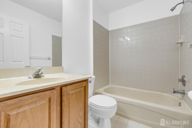 Building Photo - 21 Inverness Dr