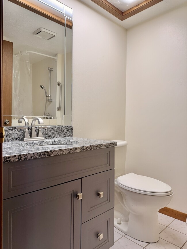 Building Photo - 9807 Double Ditch Cir