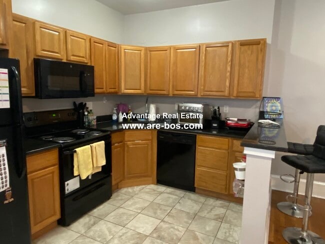 Building Photo - 1048 Commonwealth Ave