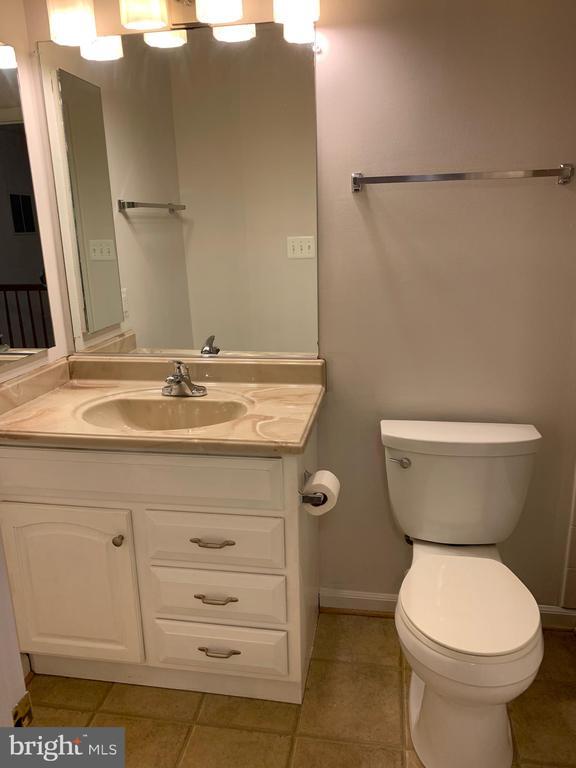 Building Photo - 43506 Postrail Square