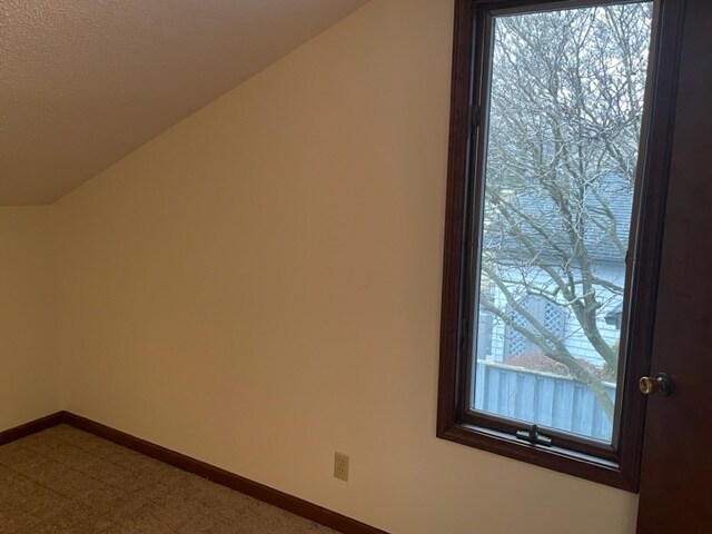 Building Photo - 1013 Fox Run Rd