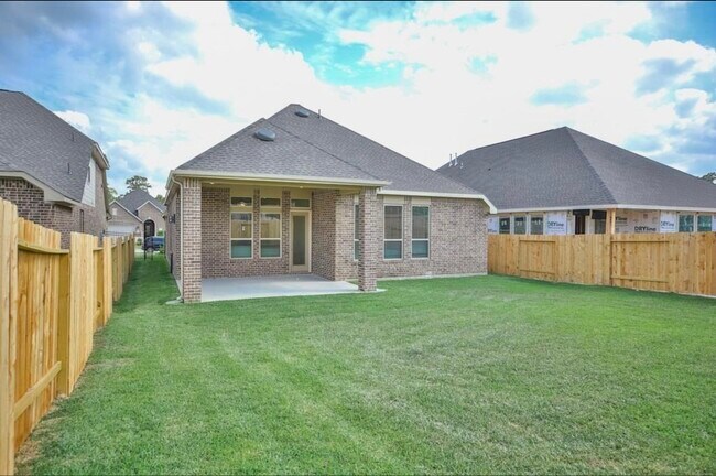 Building Photo - 7438 Bethpage Ln