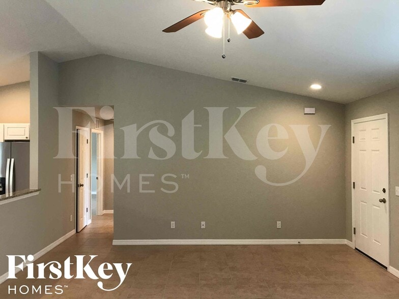 Building Photo - 6168 Lomax St