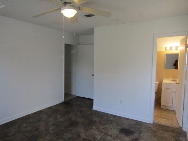 Building Photo - 121 Glenn Bryant Rd