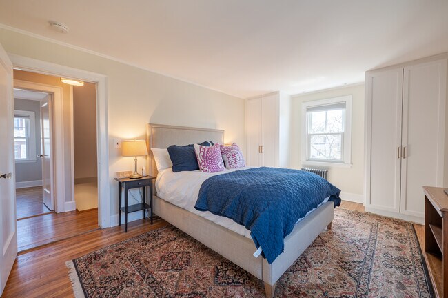 Building Photo - 23 Sherwood Ave