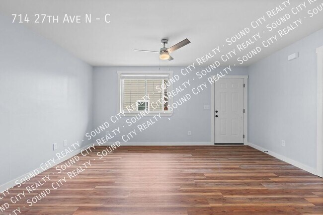 Building Photo - 714 27th Ave N