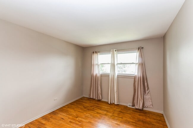 Building Photo - 13633 Cherry Ln