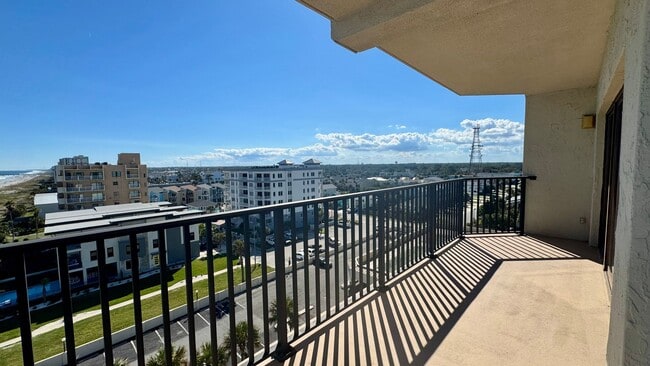 Building Photo - Furnished Beach Front Condo!! Enjoy Costal...