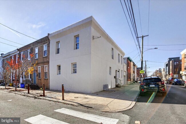 Building Photo - 1400 S Chadwick St