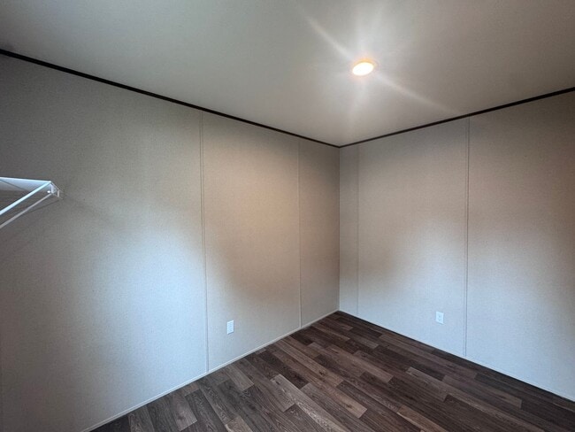 Building Photo - Evergreen Community