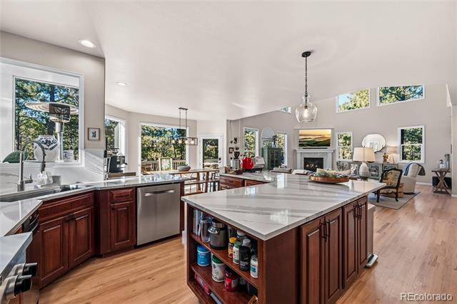 Building Photo - 450 Lariat Loop