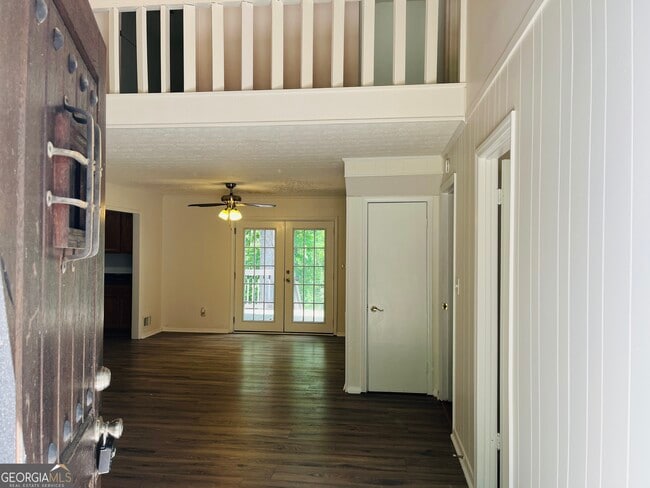 Building Photo - 2289 Roscoe Rd